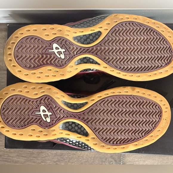 Nike Air Foamposite One Maroon Size 10
